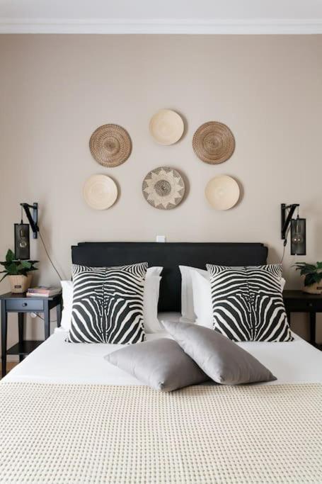 Your "Home Away From Home" - Phillopapou Hill Athena Bagian luar foto