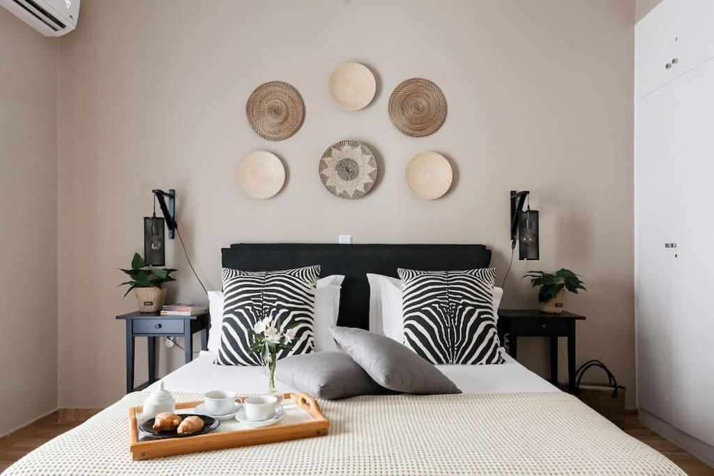 Your "Home Away From Home" - Phillopapou Hill Athena Bagian luar foto
